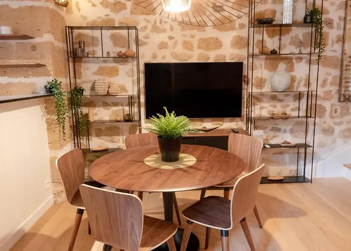 Old Stones * פריז